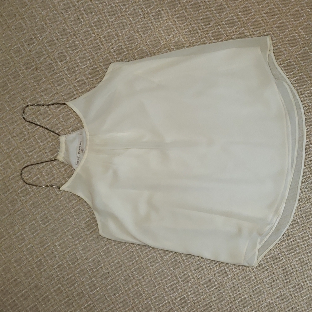 Tank flowing in beige